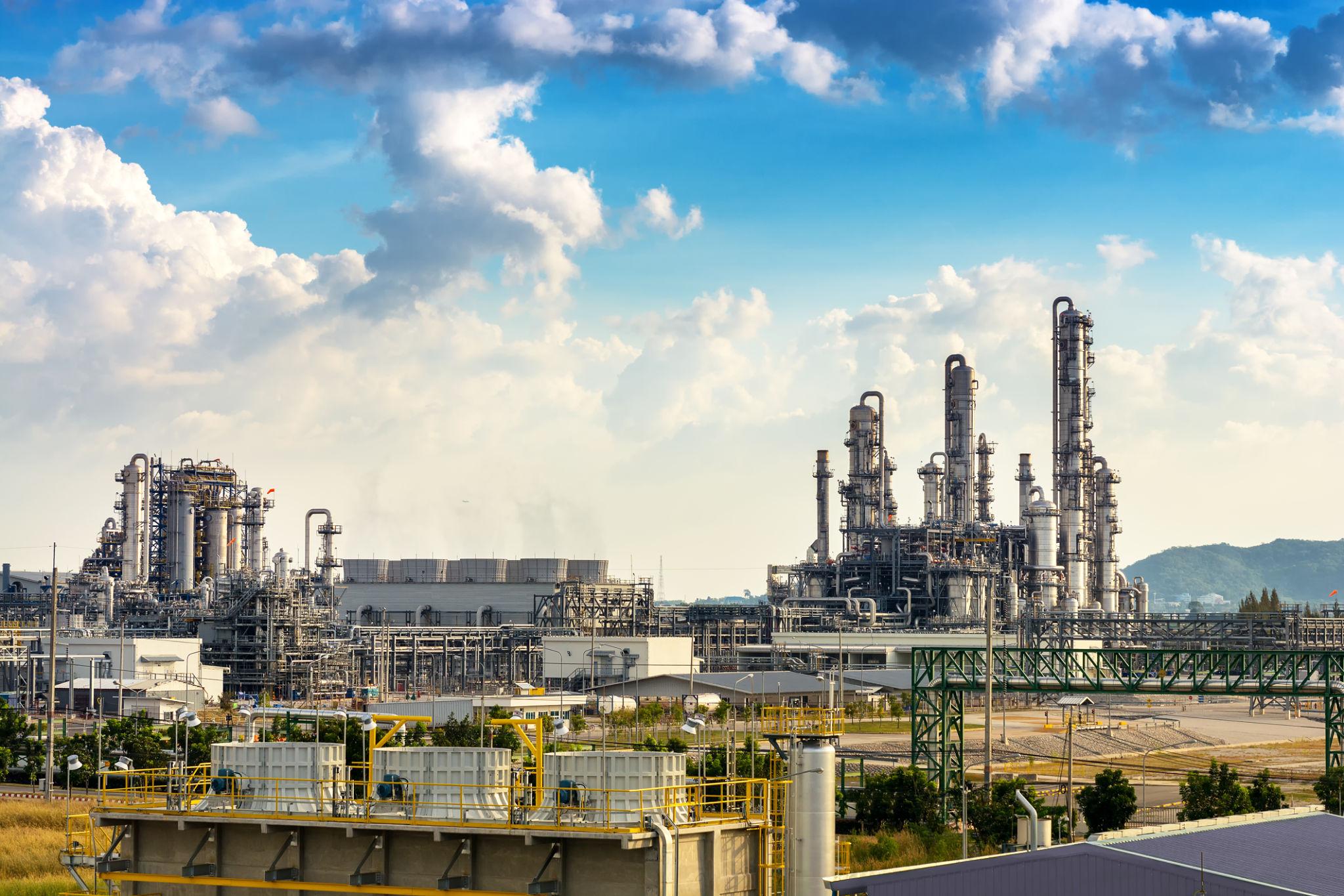 Large integrated refinery